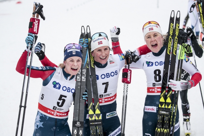 Oslo-Holmenkollen, Marit Bjoergen rimonta e vince la 30 km